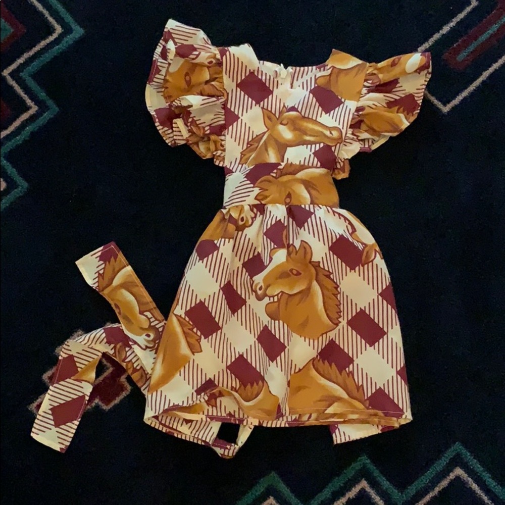 2/3 horse dress